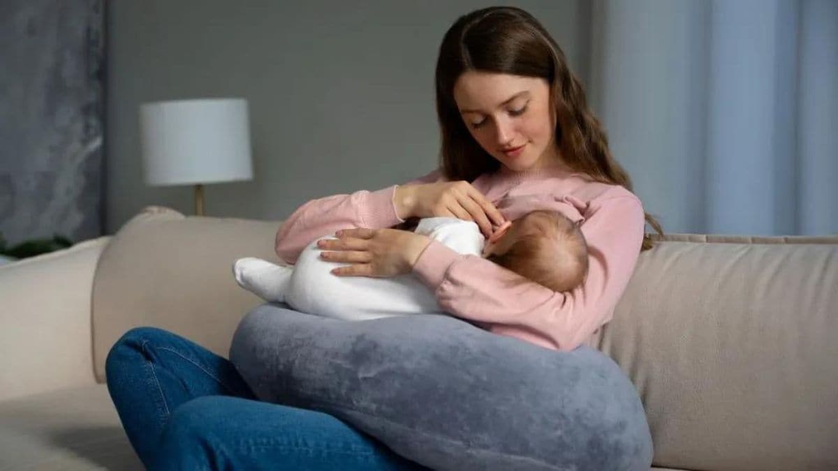 On World Breastfeeding Week learn about the benefits of breastfeeding for mothers and babies