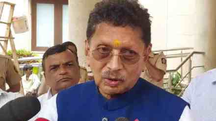 Education Minister Deepak Kesarkar, suspension, Thane education officer, Mumbai education officer, Badlapur case, CCTV cameras, municipal schools, delay,