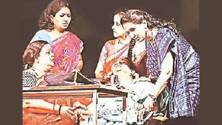 three comedy one act play received spontaneous response from punekar