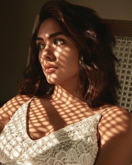 Mrunal Thakur wants to Become Businesswoman