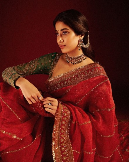 Janhvi Kapoor Royal appearance