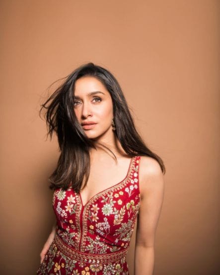 many-celebs-are-going-to-shift-to-their-new-house-soon