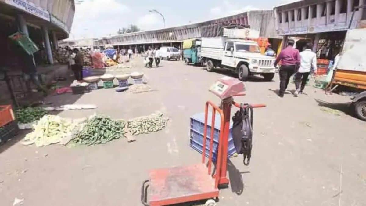 Symbolic shutdown of food grain traders tomorrow wholesale and retail markets across the state closed