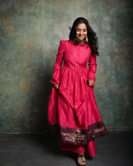sayali-sanjeev