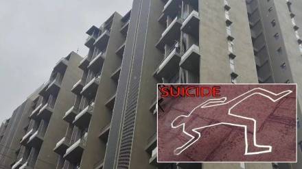 divorced woman commits suicide by jumping from building balcony in kalyan