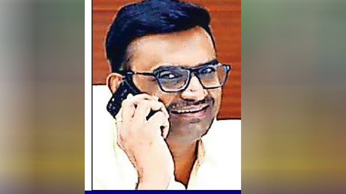 Opposition parties objected to Sudhakar Shinde being in the service of the state despite the expiry of his deputation period