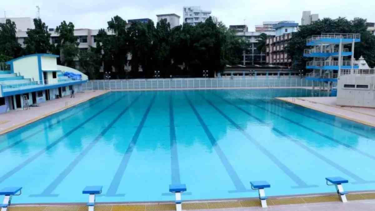 Nashik, Barnes School and College, Student Drowns During Swimming, Deolali Camp, swimming competition, drowning, Pune, hostel student, critical condition, private hospital