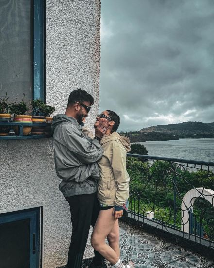 ankita-lokhande-vicky-jain-vaccation