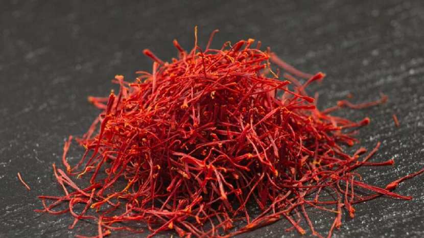 Why should pregnant women consume saffron