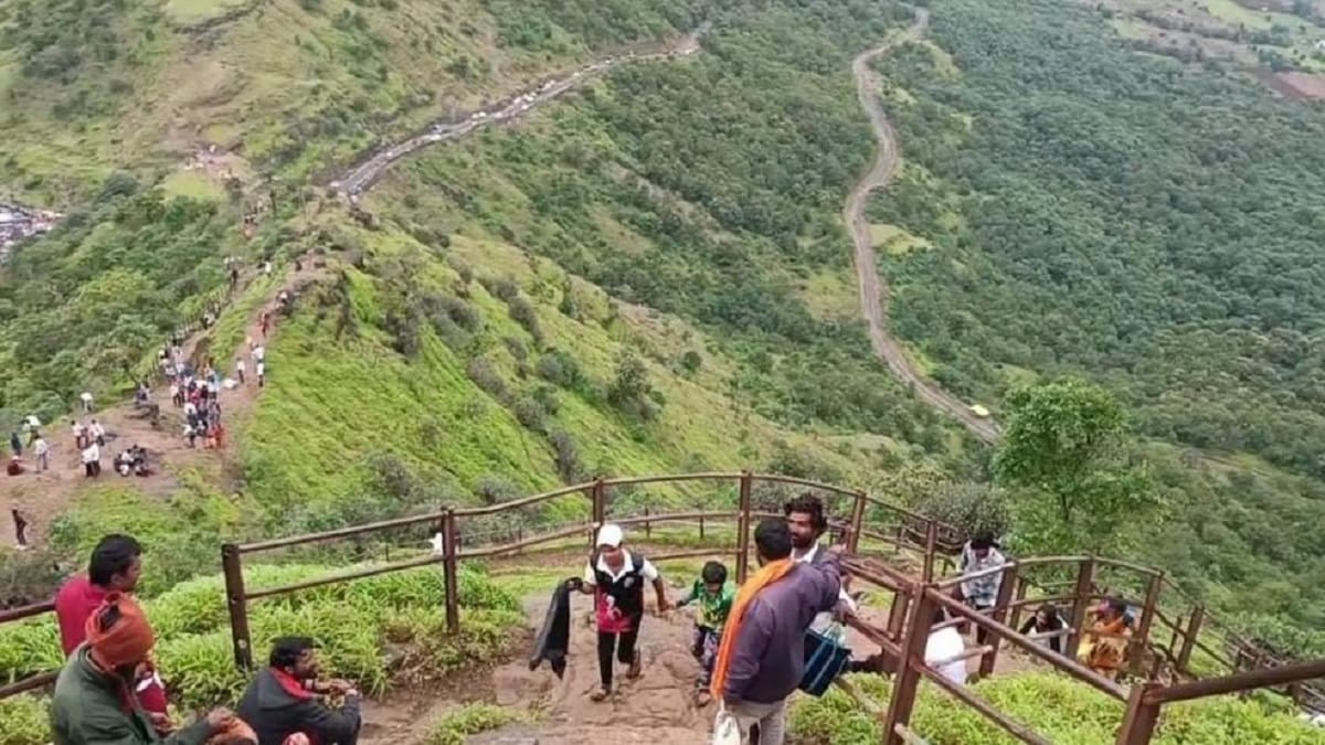 Markandeshwar mountain, Devotees crowd,