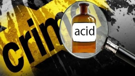 man throws acid on his Son in Law in Kalyan