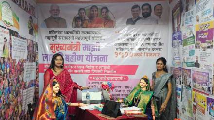corona fighter woman group created decoration of ladki bahin yojna in home Ganeshotsav