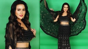 Amruta Fadnavis Black Lehenga Look