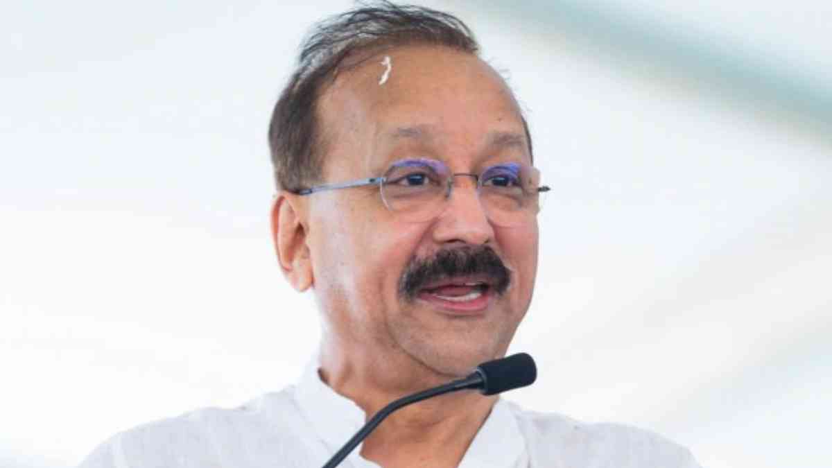 Baba Siddique NCP leader shot dead in Bandra by unidentified assailants