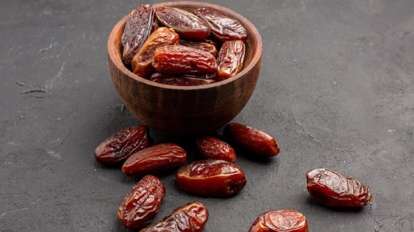Khajoor Water benefits: खजुराचे पाणी कसे बनवायचे आणि त्याचे आश्चर्यकारक फायदे काय आहेत हे जाणून घेऊयात.