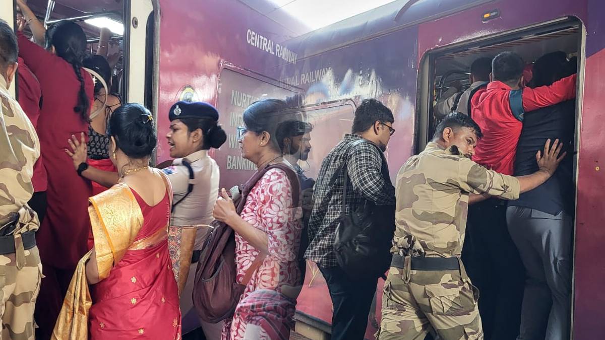 ac local trains crowd