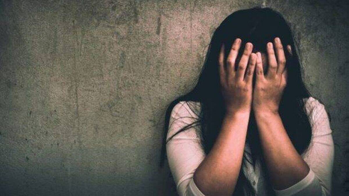 man raped minor girl under railway bridge in nagpur