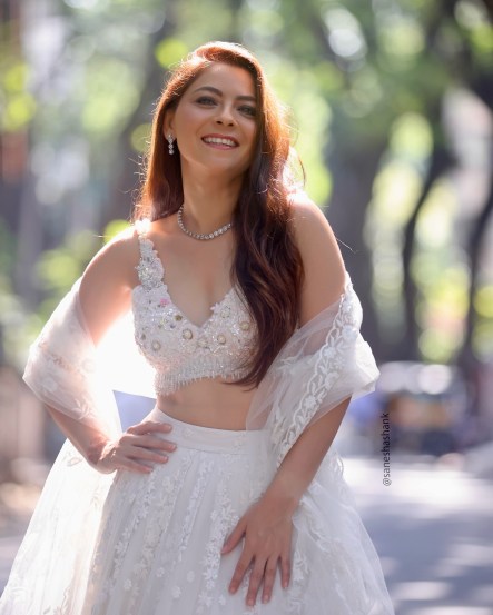sonalee kukarni Photos