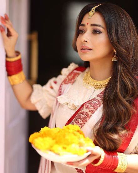 Tina Datta Durga Puja 2024