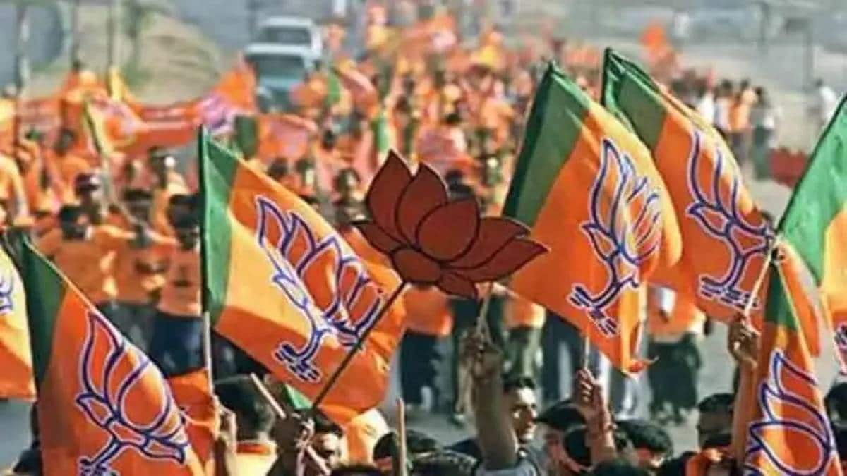 After Batenge to Katenge slogan Hindu organizations are urging 100 percent Hindu voter turnout
