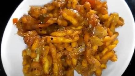 crispy dry shev bhaji