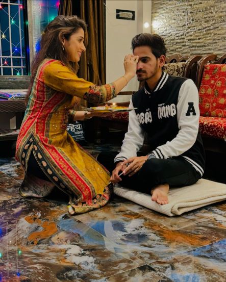 Bigg Boss Marathi Jahnavi Killekar And Suraj Chavan, Jahnavi Killekar, Jahnavi Killekar bhaubij photos, Jahnavi Killekar latest photos