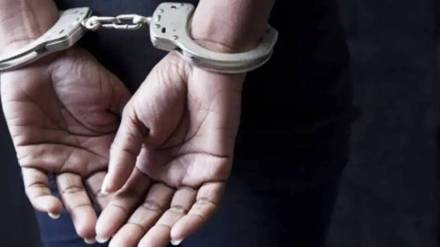 3 arrested with 6 pistols 67 live cartridges