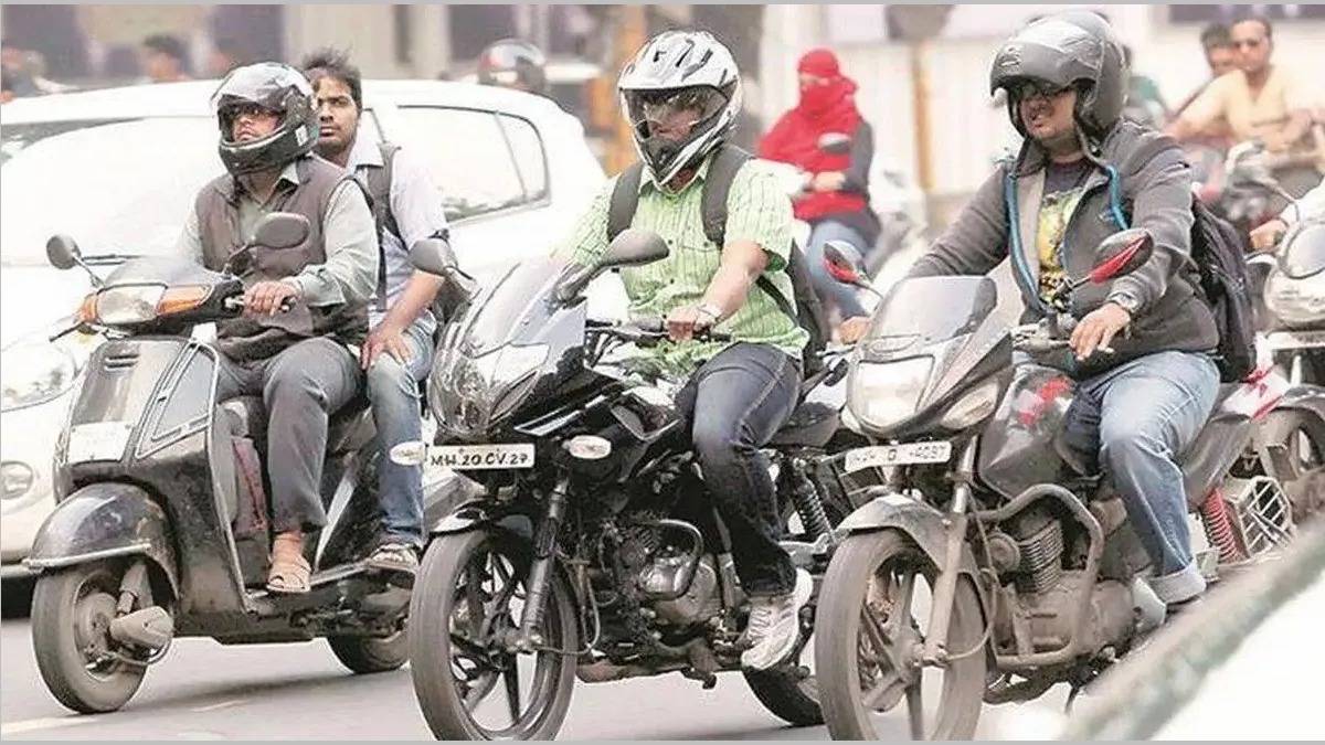 in pune Helmet compulsory for Two Wheeler Riders
