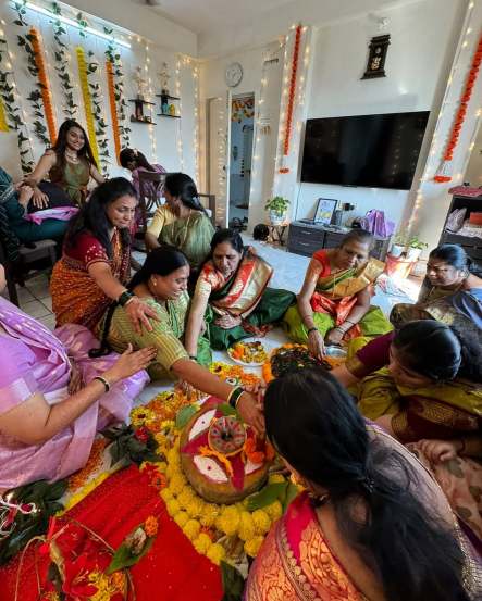 reshma shinde mehendi ceremony photos