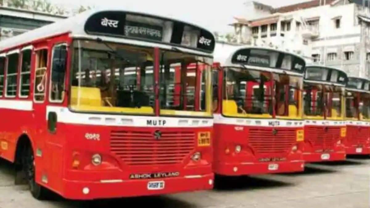 Workers Sena met Mumbai Municipal Commissioner Bhushan Gagrani to demand solutions for BESTs issues