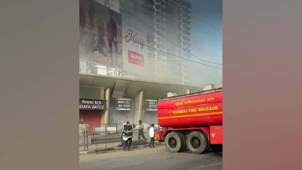 fire broke out at the Hirapanna shopping center in Mumbais Haji Ali on Sunday