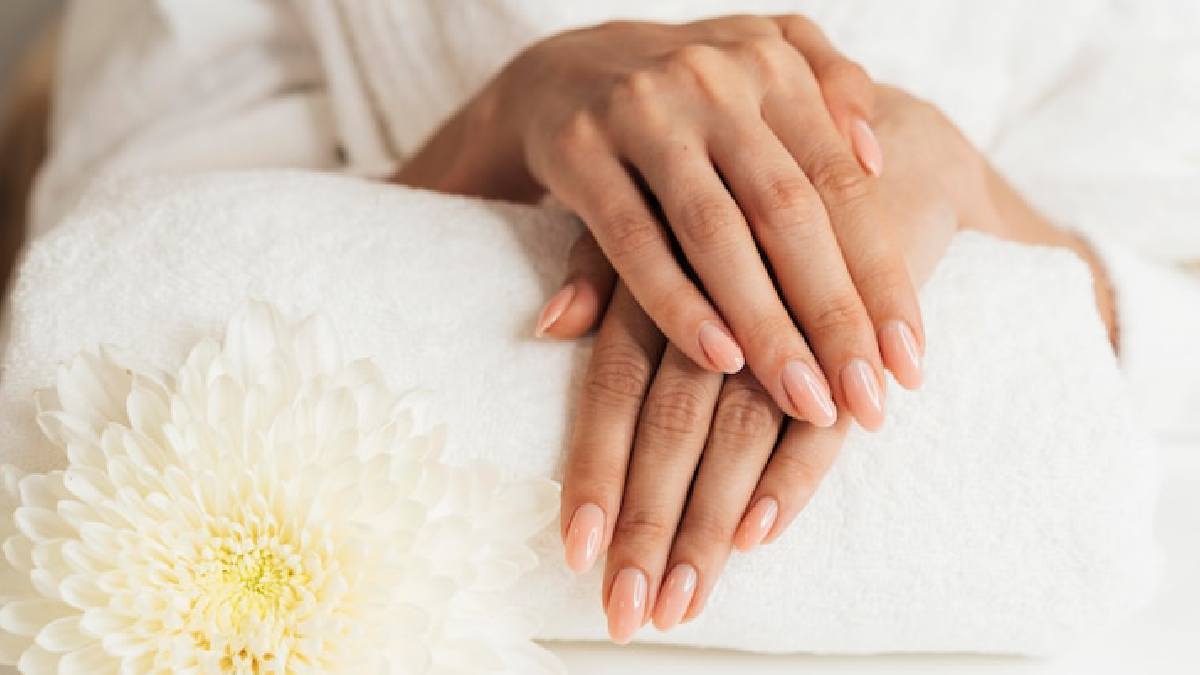 Nails Color health tips 5 Things Your Nails Are Telling You About Your Health, As Shared By A Nutritionist