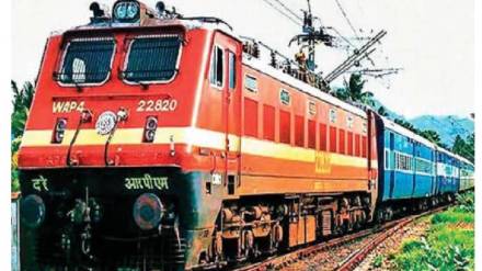 Express and mail train schedules have been disrupted at Gondia station on Howrah Mumbai route