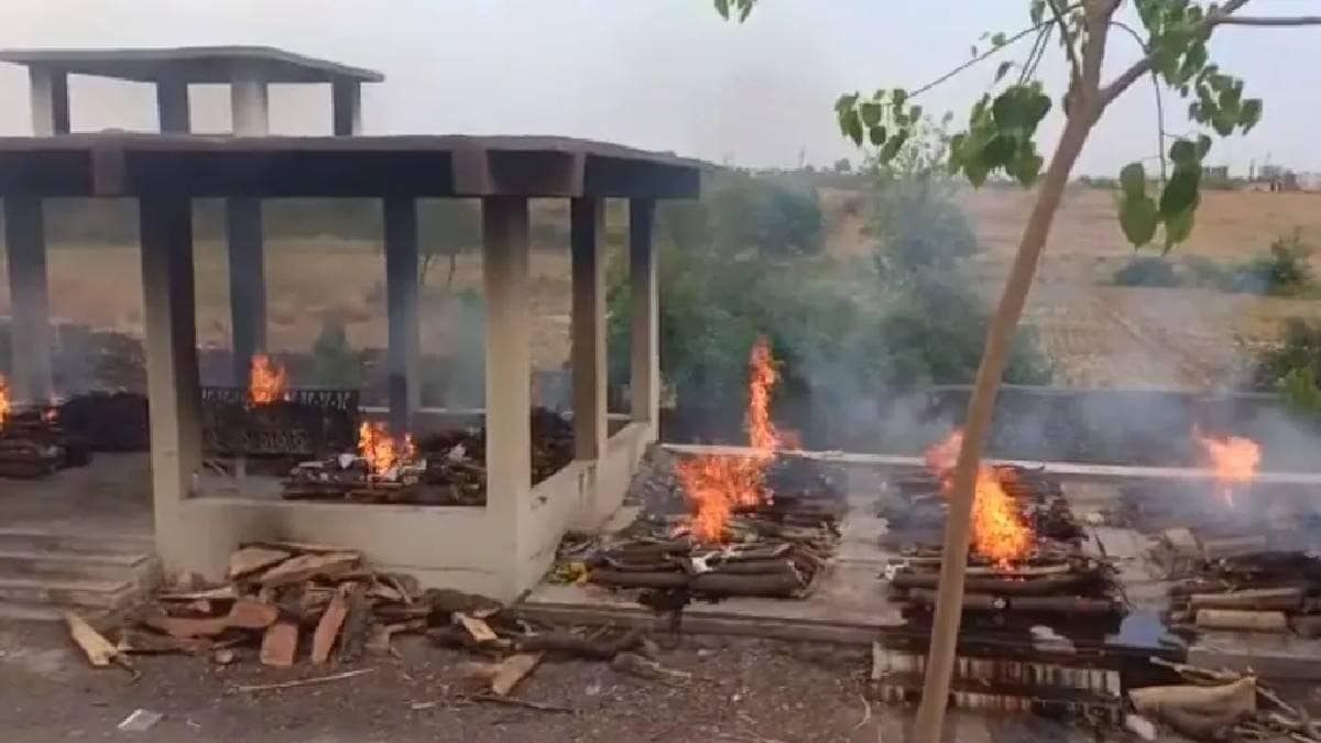 karve village cemetery is in disrepair and sumitra Kadu demands immediate improvements