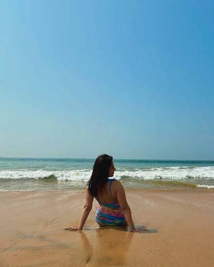 marathi Actress Goa Vacation bikini photos 