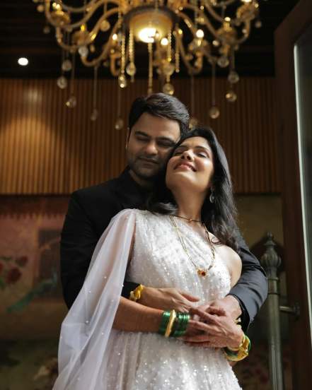 Suruchi Adarkar Piyush Ranade Wedding Anniversary