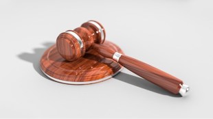 high court ordered state government to hold Solapur chief executive officer of zilla parishad salary until teachers salaries are paid