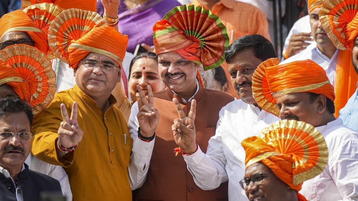 bjp released oath taking ceremony date and invitation card