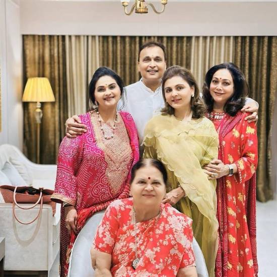What is Price of Anil Ambani House