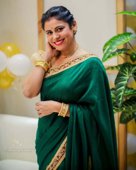 Ashvini Mahangade Chandrakor Nauvari Paithani Saree
