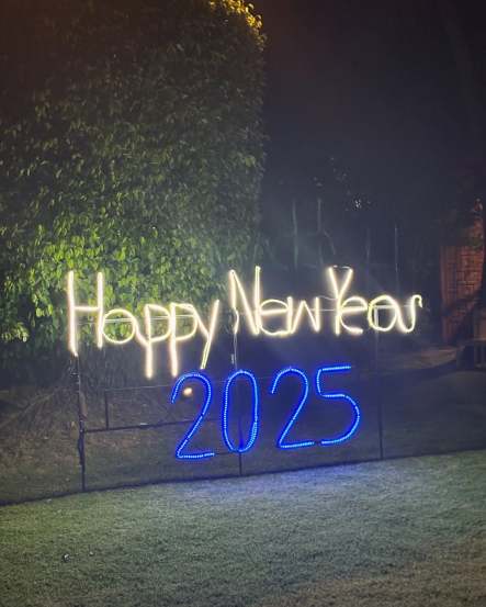 Ranbir Kapoor and alia bhatt new year 2025 photos with raha 