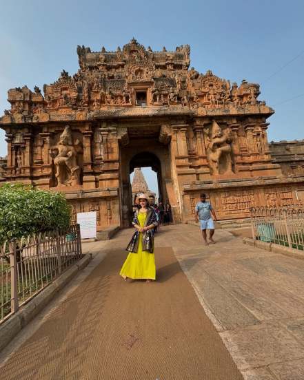 Prajakta Gaikwad visited thanjavur big temple in tamilnadu