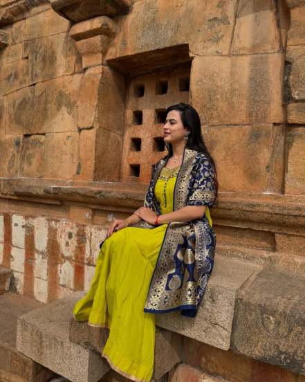 Prajakta Gaikwad visited thanjavur big temple in tamilnadu