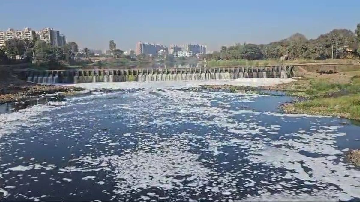 Indrayani river foams before Chief Minister Devendra Fadnavis visit to Alandi