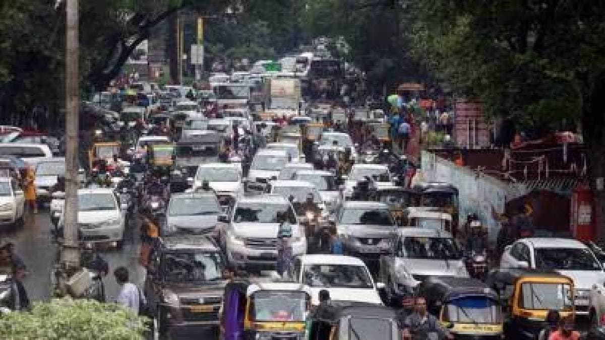 pune traffic jam issue