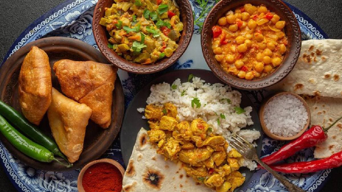 Why Eating Late Dinners After 9 PM Is A Big NO what The Ideal Dinner Time
