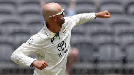 Nathan Lyon got the wicket of Dinesh Chandimal twice in a session in a test match rare moment in test history