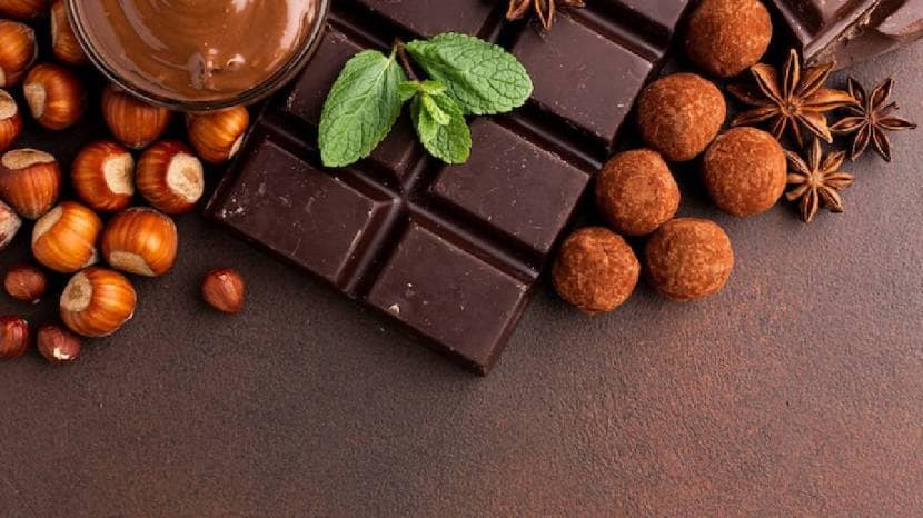 Dark chocolate benefits and side effects