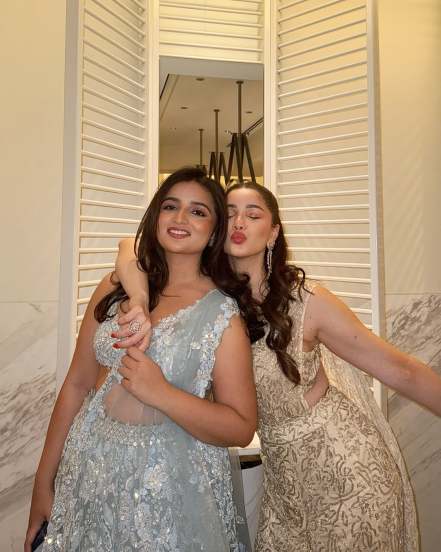 Sara Tendulkar Glamours Instagram pictures