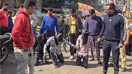 pune vehicle vandalized news in marathi